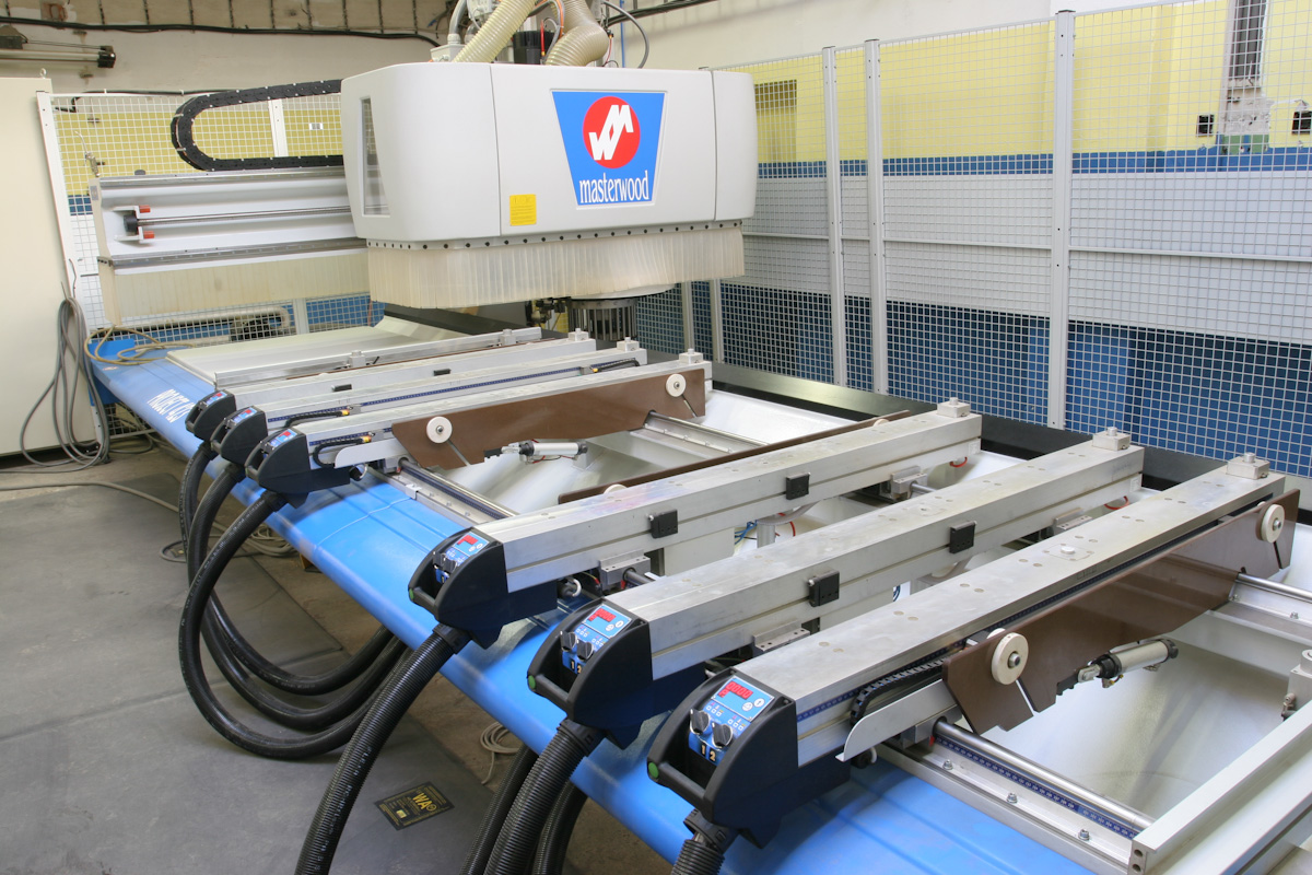 CNC stroj