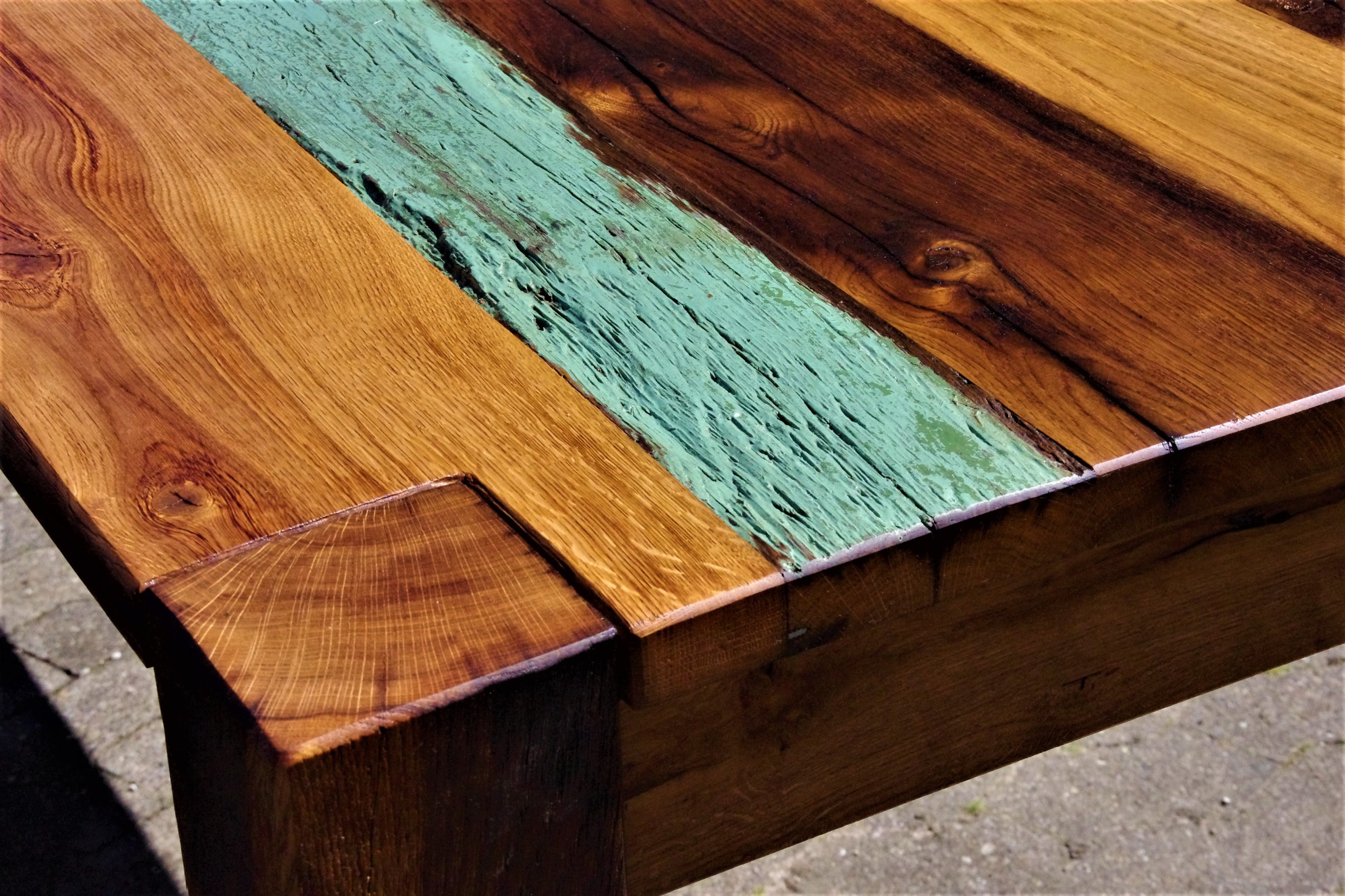 wood lacquering